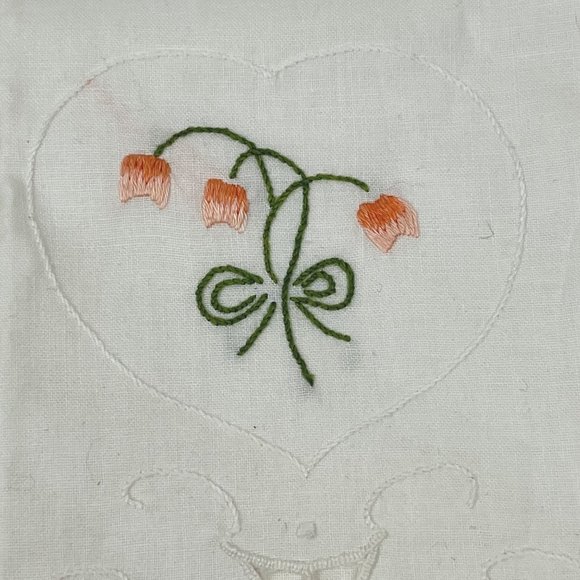 Vintage Hand-Embroidered Tea Towels White Pink Flowers Set of 2 - Picture 4 of 8